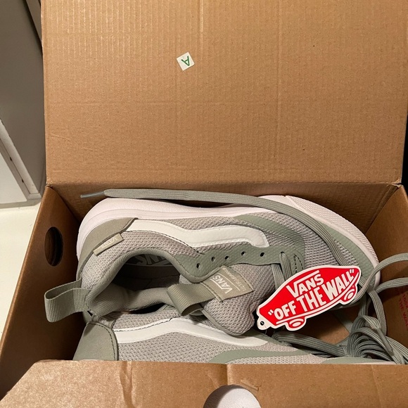 Vans beautiful sneaker new with the box - Picture 3 of 8